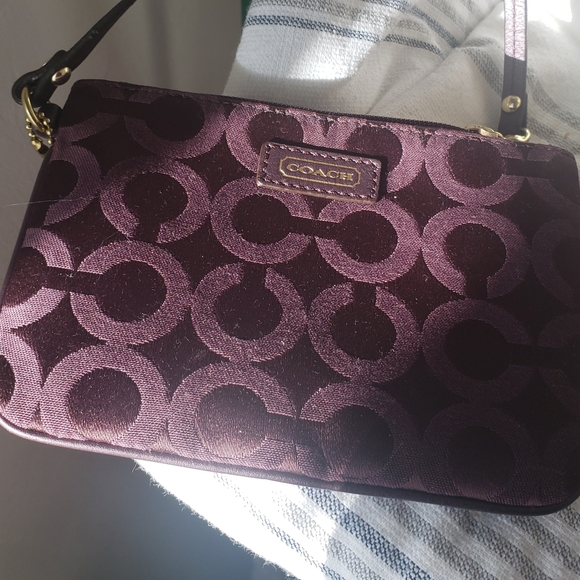Coach Burgundy Signature Wristlet - Picture 5 of 16